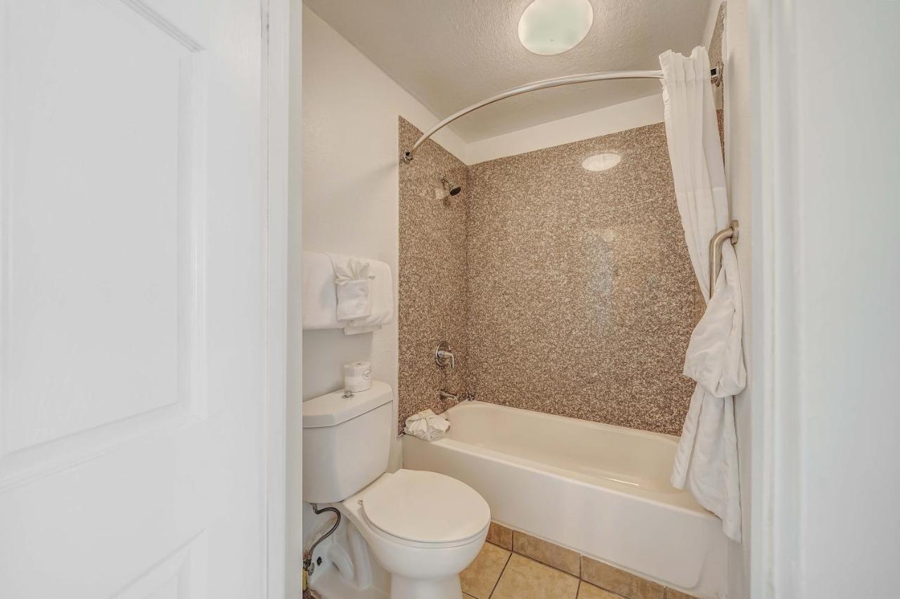 Baymont By Wyndham Panama City Beach Εξωτερικό φωτογραφία